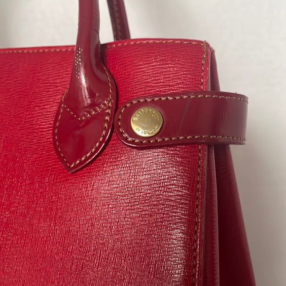 AUTHENTIC/VINTAGE SANYO SHOKAI BURBERRY LEATHER SHOULDER TOTE BAG. - Picture 4 of 17